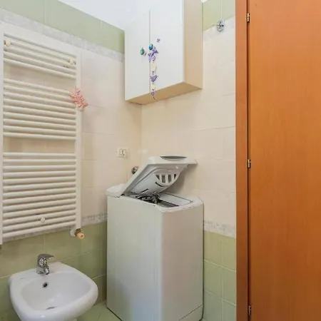 Elegante A 500 Mt Da M4 Con Wifi E Ac Appartement Milan