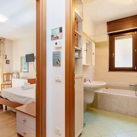 Elegante A 500 Mt Da M4 Con Wifi E Ac Appartement *